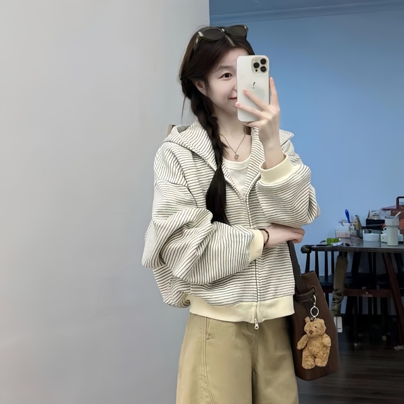 Pakaian Wanita Musim Gugur dan - Winter Clothing Drawing ulasan dan harga